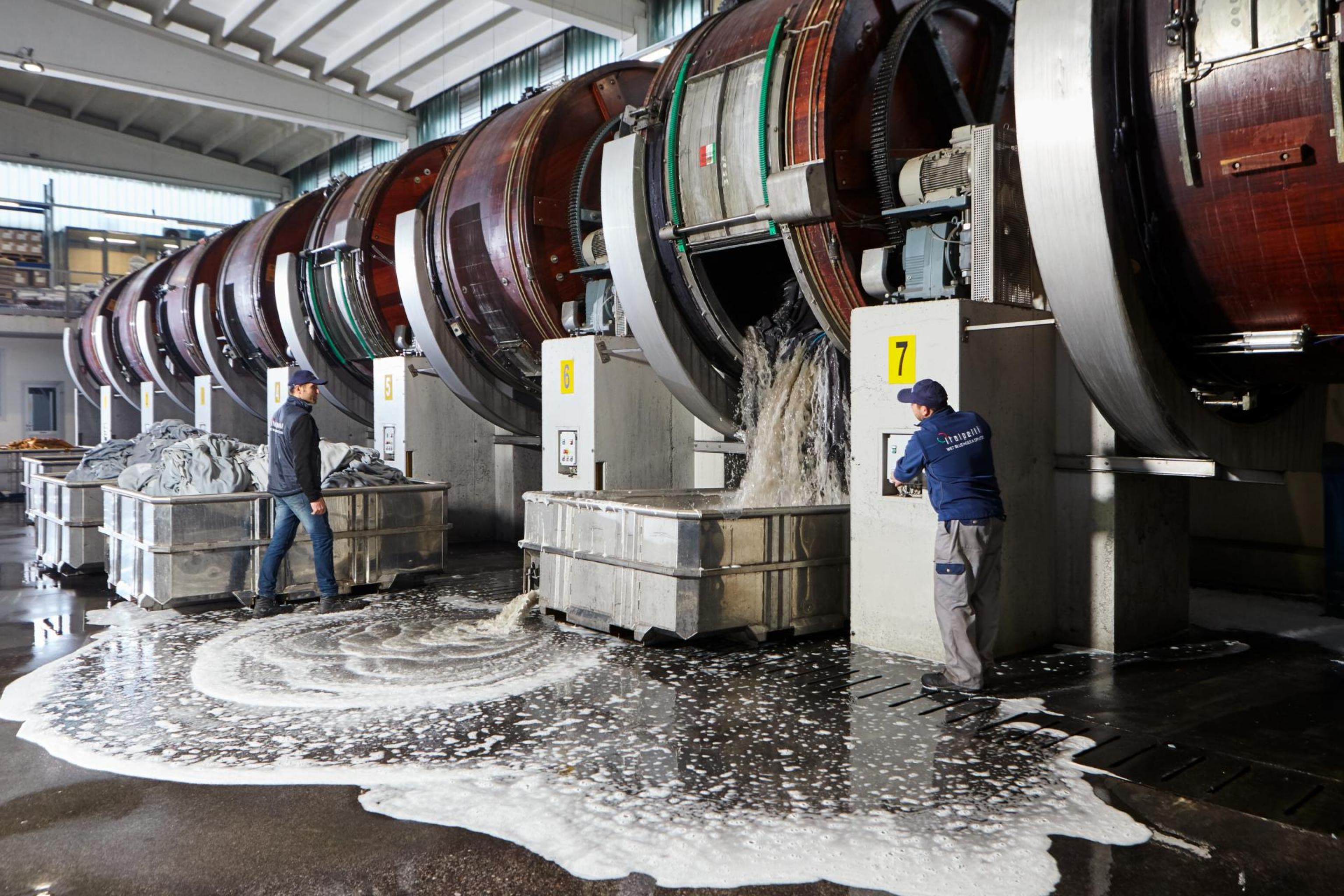 Tintura delle pelli Italpelli Tintura delle pelli Italpelli